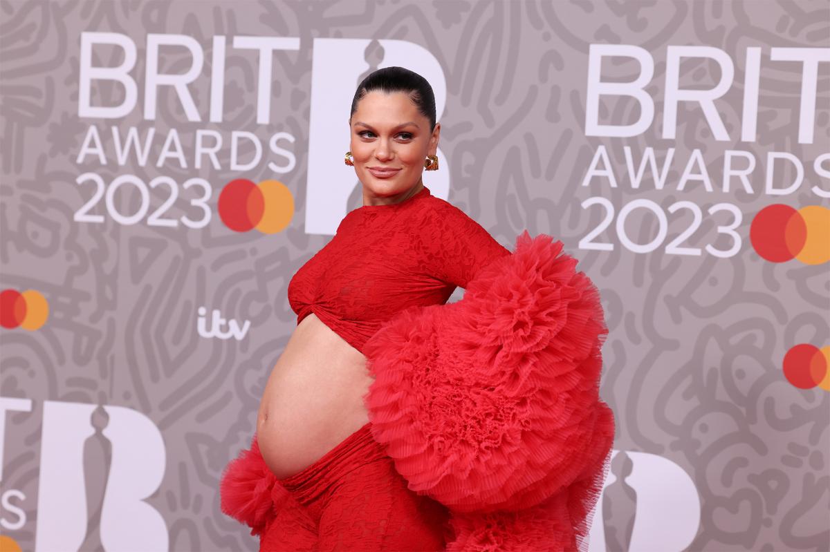 Pregnant Jessie J reveals first baby's sex, shows bump at Brit Awards