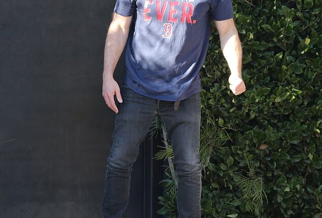 Ben Affleck is ringing in the new year by recreating a viral moment from just over three years earlier.