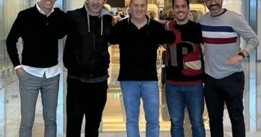 Coach Jose Peseiro and his assistants storm Abu Dhabi to prepare ahead of AFCON 2023 (photo)