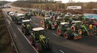 French farmers begin