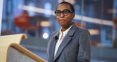 Harvard President Resigns, Marking Shortest University Tenure