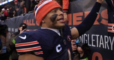 Justin Fields Responds to Bears Fans Chanting 'We Want Fields'