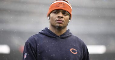 Kyle Long Has Advice for Bears on Justin Fields Trade