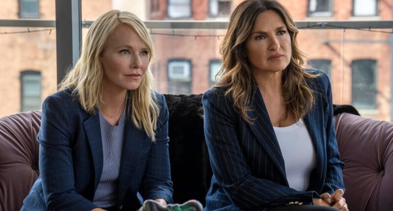 LAW & ORDER: SPECIAL VICTIMS UNIT -- "Mirror Effect" Episode 24002 -- Pictured: (l-r) Kelli Giddish as Det. Amanda Rollins, Mariska Hargitay as Capt. Olivia Benson