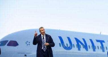 Report: United Airlines CEO Scott Kirby Has History of Dressing in Drag as Kesha, Taylor Swift