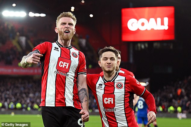 Oli McBurnie scored a late equaliser with a penalty as Sheffield United drew with West Ham
