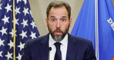 Special Counsel Jack Smith on Saturday urged a federal appeals court to reject former President Donald Trumps claim that he has presidential immunity against criminal charges