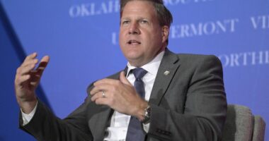 Spicy Chris Sununu Gives MAJOR Snark When Asked About Tim Scott