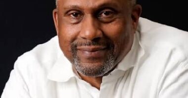 Tavis Smiley - Bio, Age, Height, Net Worth, Facts, Nationality