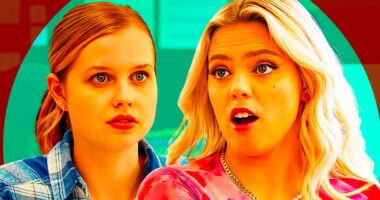 The New Mean Girls Movie Puts A Hilarious Meta Spin On 1 Of The Original's Most Iconic Scenes