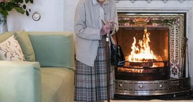 Queen Elizabeth's last moments were recorded by her most senior member of staff in an extraordinary - and deeply moving - memo which can be revealed by the Daily Mail for the first time today