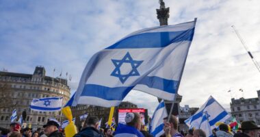Thousands take to central London for demonstration ‘in solidarity with Israel’