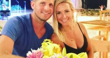 a9d8425db72d8c6c589bd24af4e148cf 1 min 1