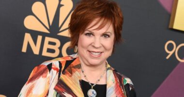 Celebrity Net Worth logo