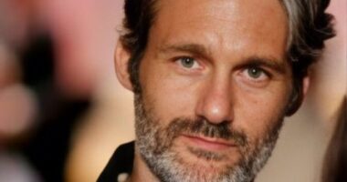 10 Things You Didn't Know About Scott Mackinlay Hahn Winona Ryder's Partner