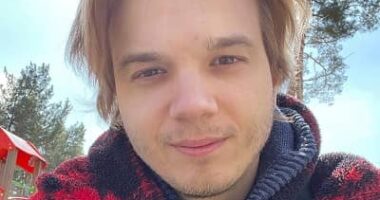 Bio, Age, Height, Net Worth, Facts, Nationality