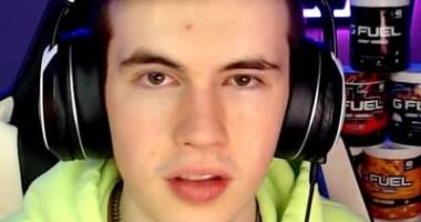 Bio, Age, Height, Net Worth, Facts, Nationality