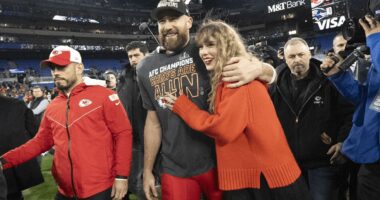 3 Reasons Taylor Swift and Travis Kelce Are Couple Goals
