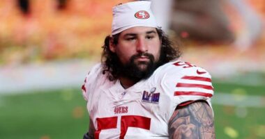 49ers' Jon Feliciano Reacts to Heated Exchange With Eagles' Jalen Carter