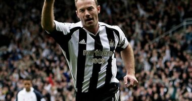 Alan Shearer explains to Gary Lineker why he doesn't regret turning down Manchester United twice - despite only winning one Premier League trophy in his career