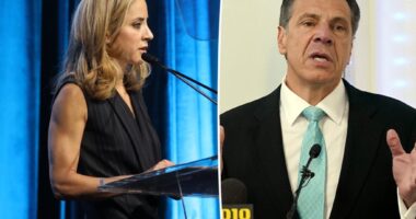 Andrew Cuomo addresses power women's gathering