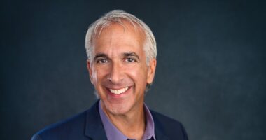 Award-Winning Entertainment Journalist and Host Scott Mantz Joins Screen Rant