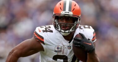 Browns Set to Meet With Nick Chubb on Future Amid Cut Rumors
