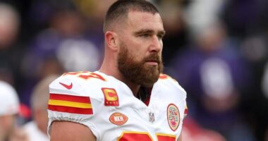 Chiefs Fans Rally Around Travis Kelce Super Bowl Snub