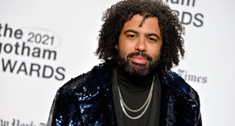 Celebrity Net Worth logo