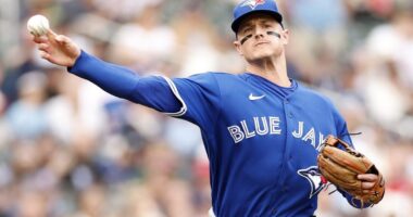 Giants' New Signing Could Open Door For Cubs to Close On All-Star Slugger