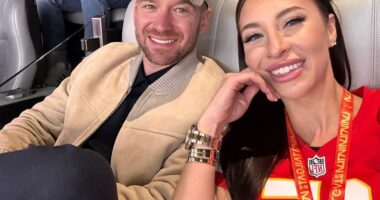 'Hot Ones' host Sean Evans dating p0rn star Melissa Stratton