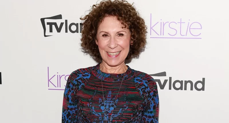 How rich is Danny DeVito's wife Rhea Perlman? Her Height, Age