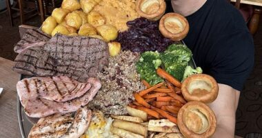 Joel Hansen, from Toronto, Ontario, jetted more than 3,000 miles to take on a 6,000-calorie British Sunday roast challenge