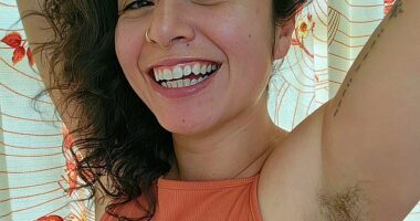 Aria Loca, 34, from Mexico revealed that even though she gets glares in public, men online are obsessed with her bushy look