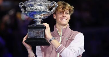 Celebrity Net Worth logo