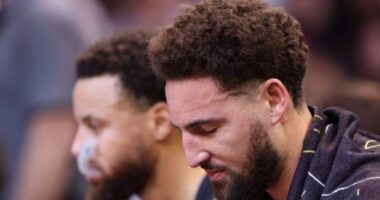 Klay Thompson Ignores Steph Curry After Mental Lapse in Warriors Loss [WATCH]