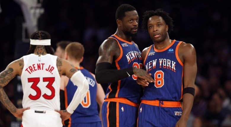 Knicks Sign 2 Forwards to Fill Open Roster Spots Amid Rash of Injuries
