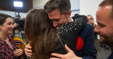 Labour overturns 11,200 Tory majority to win at Kingswood by-election