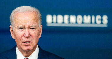 Larry Kudlow: Breitbart Knows More About the Economy Than the White House