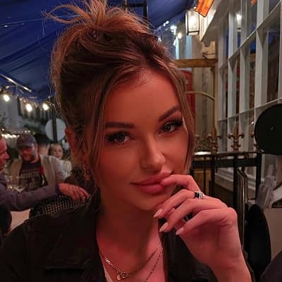 Lauren Loretta - Bio, Age, Height, Net Worth, Facts, Nationality