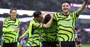 Arsenal continued their superb start to the year by thrashing Burnley at Turf Moor