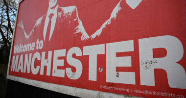 Manchester United shares climb as Premier League approves Ratcliffe deal