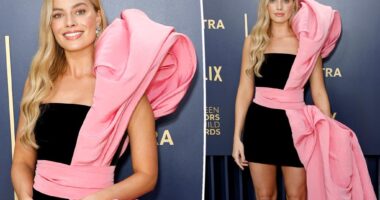 Margot Robbie makes an ’80s Barbie statement on the SAG Awards 2024 red carpet