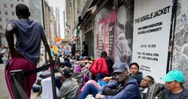 New York Migrants Receiving Cash Welfare Payments After Quiet Rule Change