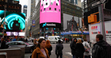 Opinion: Lyft’s gargantuan earnings error proves Wall Street should cut the jargon