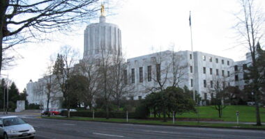 Oregon Democrats Ban 10 GOP Lawmakers From Ballots