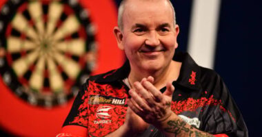 Celebrity Net Worth logo