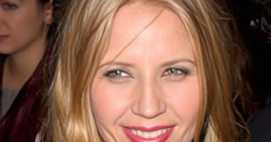 Rhonda Tollefson's Wiki, Net Worth, Career, Husband, Kids