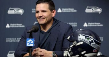 Seattle Makes 1st Move Under Mike Macdonald