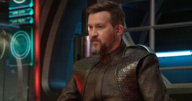 'Star Trek Discovery' Actor Kenneth Mitchell Dead at 49